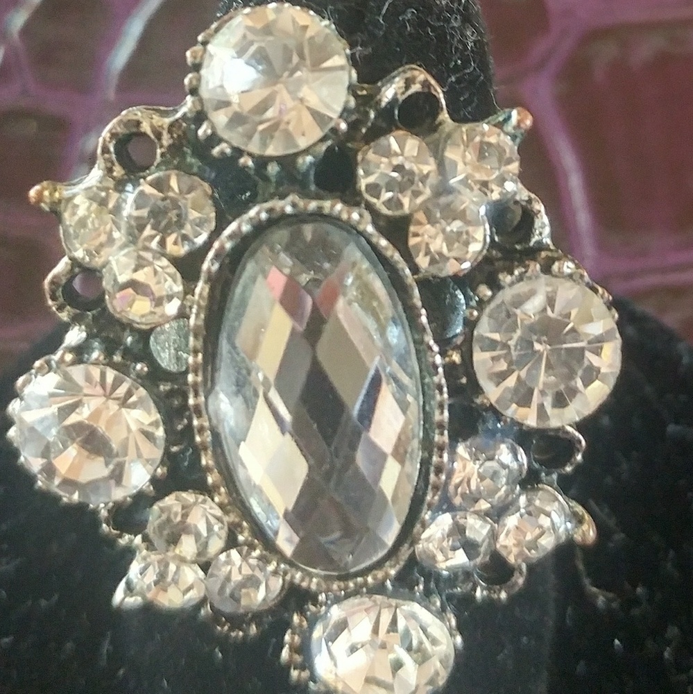 Faux jeweled ring, adjustable back